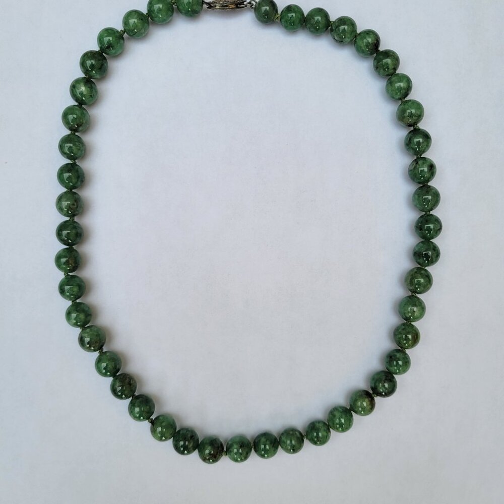 16 inch Jade Bead Necklace